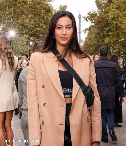 92135423770204518615667472932273249158 thumbnail