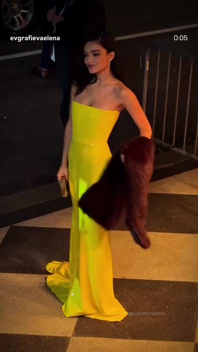 a1c0ed0f6194358adf22c51a47b97affd41e804b093f5d8ad3a33991a37c23e7 thumbnail