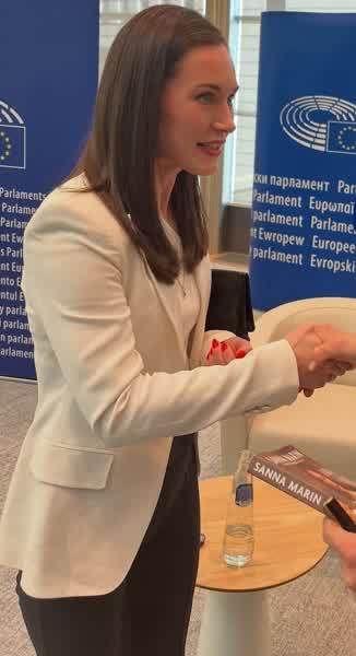 e77daa7e00b2584877a45bdd314fe542673faaabca711347bec932f0778fe4ab thumbnail