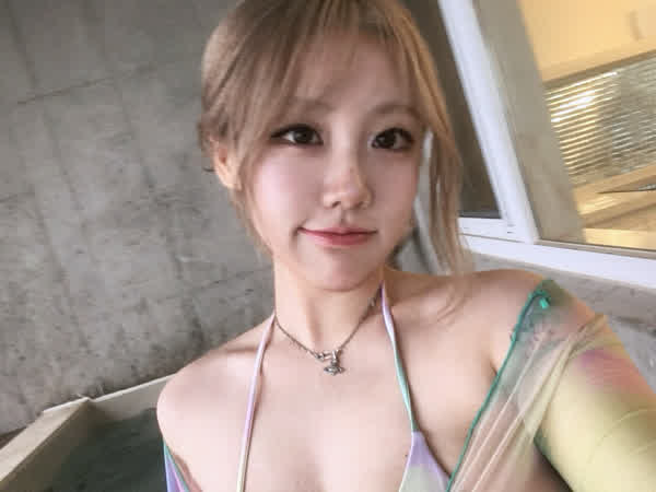 e26578d7184490bc893589170bf2b9eae57c4aaa89c6010460db7723b668c655 thumbnail