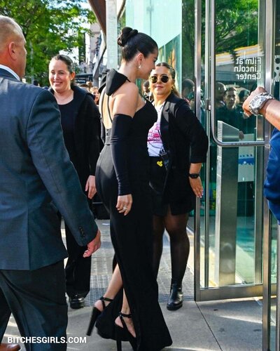 100866173443800453518452128692750572491 thumbnail