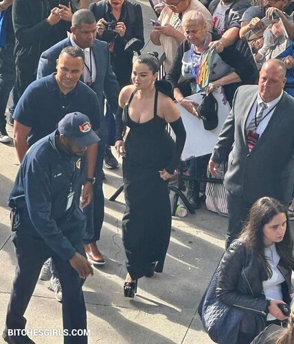 60858592006543543331196374444629942992 thumbnail