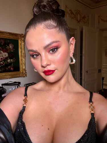 4fc0f4ca0c380522d8239677bf9967e55eca5c851422358705001e3b65549e14 thumbnail