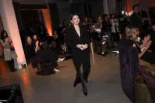 883caa0b77f4b1a63d3522fb46990a384e9f8255c5ebb97818fddf4c1cf9a231 thumbnail