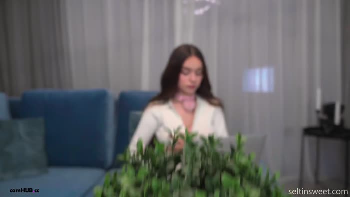 e42a76f93e9368c8b20c5e74b9920a3c627a51f2629141a62bb7ef5409aca97d thumbnail