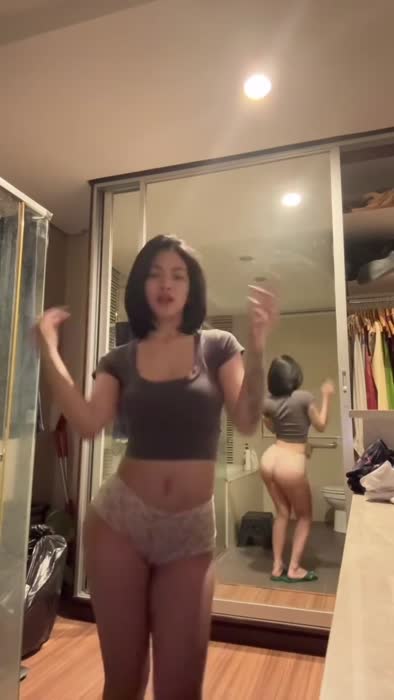 b3315486e236d5c901fe3a74b06ff8c71598f7ac80a2de627183a51c96c9c99a thumbnail