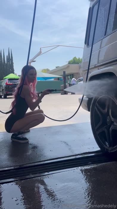 9bdcd47211e458c23581afa57ba6e5c541e7b59bc840761fb8caa1cf3c9c9d84 thumbnail