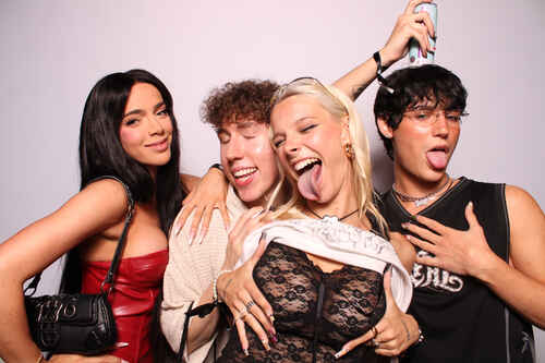 ee8025118af26f8d5d2fe5f6f4b5b44b8b55072dcb9afdca135a3cbf64a5052d thumbnail