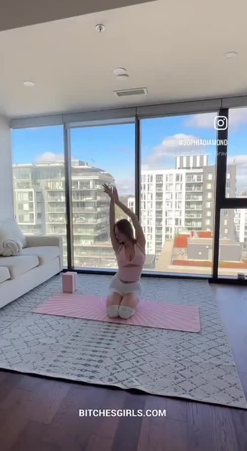 3c106fa48b1d7274f80abb2f4d7963fd2d8ffb7e52c8e017c87e5af38f149012 thumbnail