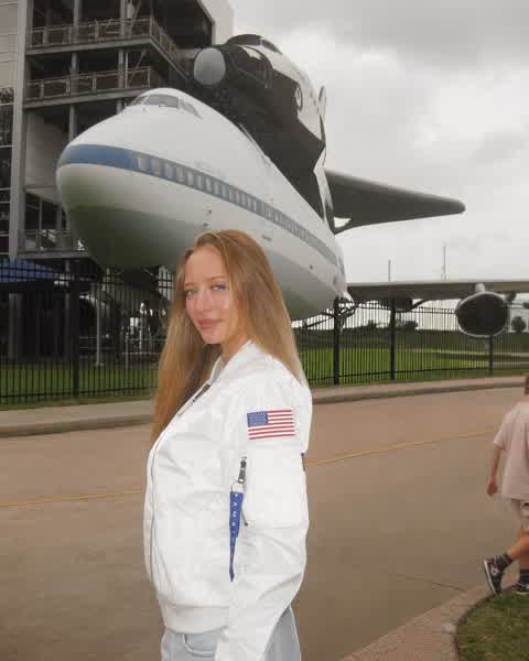 b095f1144447c80908a90ecef9a115a1e1657eb0c3ae17a5aa4e2b542adb568f thumbnail