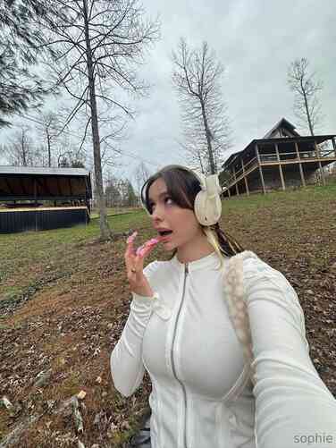 07b4293858c99742b555e25c648142724fd909aec9163601252ada89f243713d thumbnail