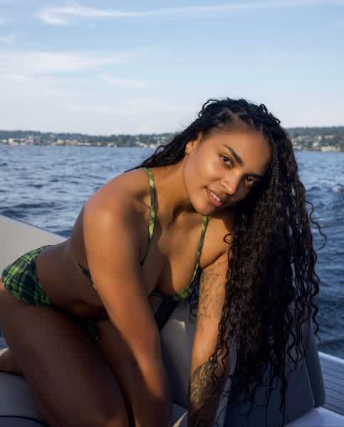 b708c73411e6a861940f55551f4fb63dd73aca35e8d8a62f64334ca53df77165 thumbnail