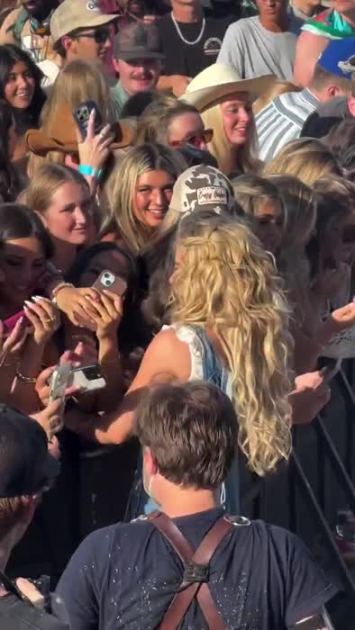 2258dca70ef0bb1cc5ce7f14811229f97eaf54b14a403d0e65a3176c67bf2131 thumbnail