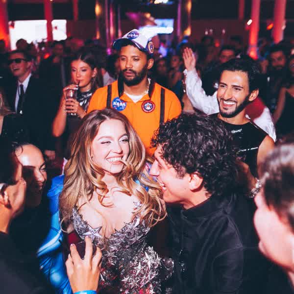 f0b5740245d6248b87f32d12b8d0ee35e4861b7a036e1a6bd34b3e35eb1934be thumbnail