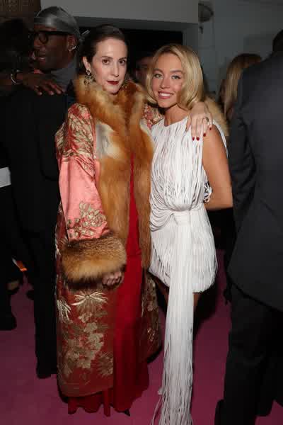 264803c733db7f5c8455e1b25b2fbc824aa3237f8f101c51e90c769fa5a8b991 thumbnail