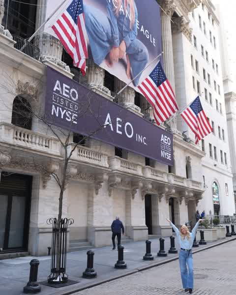 0eccf0883e2b3bc699a69eab528e14bb8caf511a9fb3bf884eaa9134637ca012 thumbnail