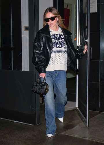 04b04f07716a6d8dd4817244e935b780482b6e699ff8db12748e2d69a62049f9 thumbnail