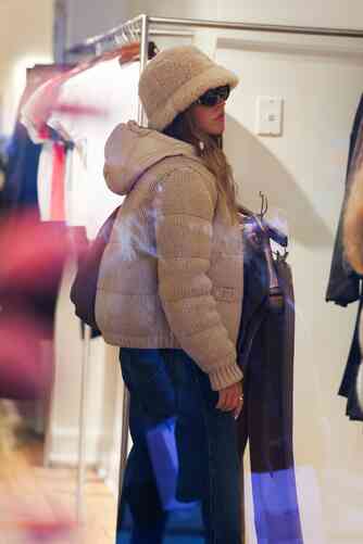 144b7784f2b4ae4357bb0d67fa33d57a323f1b3c33cfebc2ef83bb2659f67e6e thumbnail