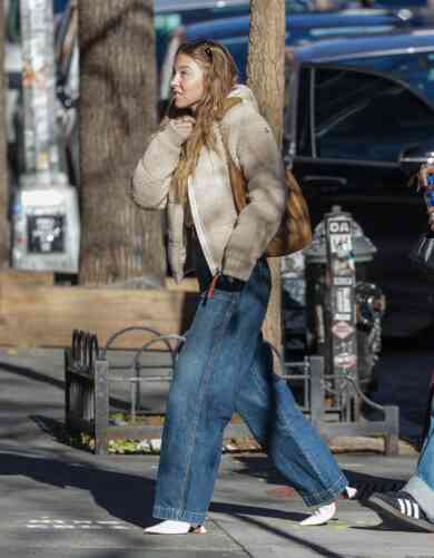 40a2d73aff03835ce21d9d63c286d2a20a69ab28188ac0e5ce90ed85e1c0fd5d thumbnail