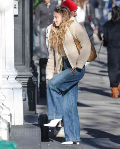 c81760c9f665998c80b07629b00c928c04f7edae7dd38fbe6455341842c58027 thumbnail