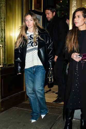 d72e6a91513d24e48f1ba9d05cd3581336d50eba24c7512aec4cb3118a4e479e thumbnail