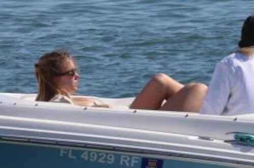 de4263bce8bf69f75f7ce628bd899e8d5eb5668554813ce4ef450c3ce9d80cce thumbnail