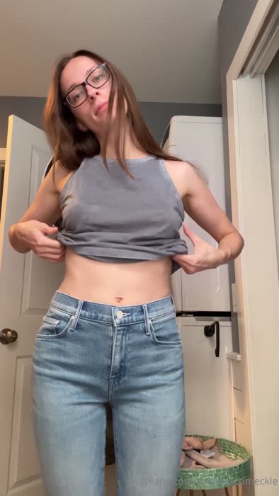 23662fb7ae3545112031abe9e1a822ff5fee50f5c4f1c2ff6d7a98a3be581446 thumbnail