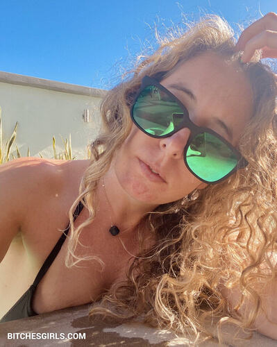 Angela Kinsey Nude - Denise Funt Porn Videos