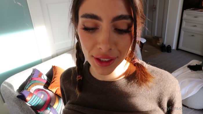 d23825cd32262311e8b2a6b349a3fdc0766484ac87cc98b38c4800b8742ecdd5 thumbnail