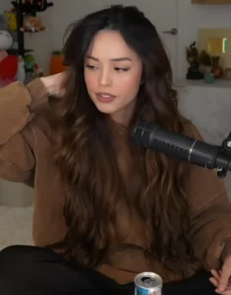 cfd856bfca9e4a476a8dd908ea20ef975db237ed2aa89f7060d604ee8c25aa4d thumbnail