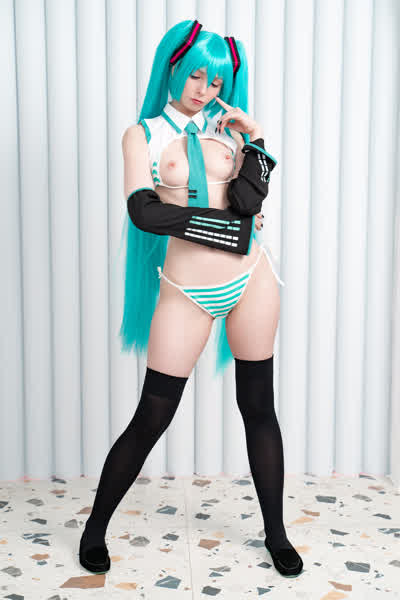 94aef6f24afcfbd1c74ca186308bd3f24e5b672e52562c0bd9e69cf0f84b35e0 thumbnail