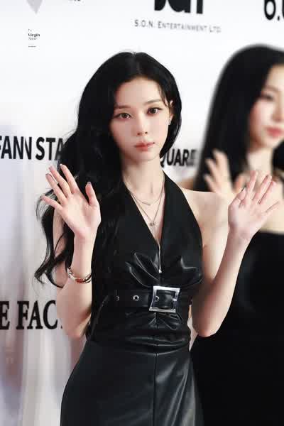 50aea3b833664678eaa52eb63c50f33ad9dd5727d0c77059ffbcbc5ff7eb1c55 thumbnail