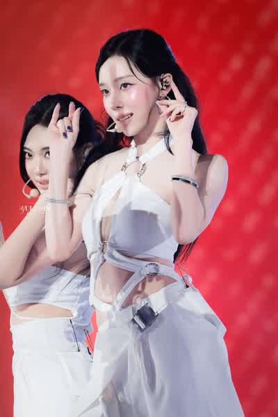 bdb13f2e724229d35d52008c957e3222a459a94e687c3cd3d98f236e9d825544 thumbnail