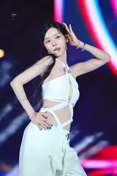 be176f3d18337c35fc653b45fcaf112813de47bcc7bbcc21adc5a0268a2932d0 thumbnail