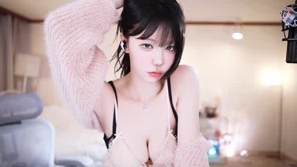 d9586cca531f799b9403d0d175287c8b37fbf28e1825b6b8e7689bdce8f78890 thumbnail