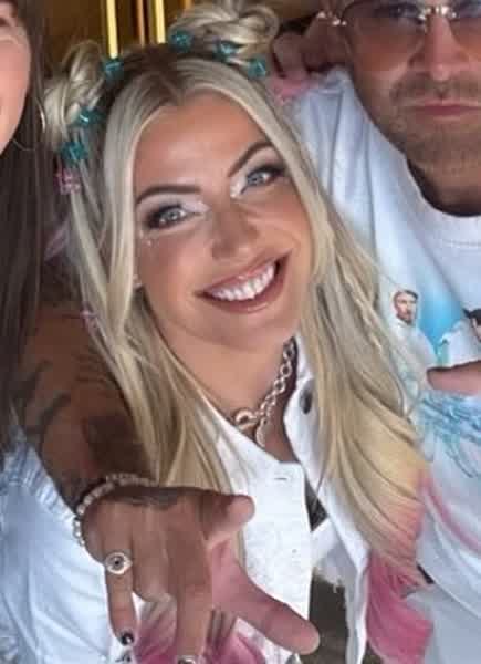 c79bc810b9c5596584a2deaf2c936e6c28a5caed83c51c01266b5c4fc3d40413 thumbnail