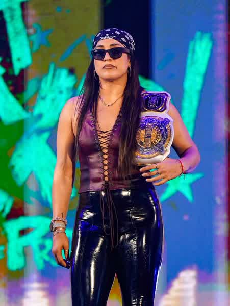 15b0894740179223f20c1cd02373053590345d460cde93ccc2f598fa5a312a0d thumbnail