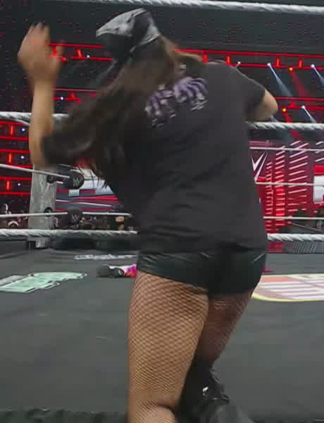 1b7b22bde8bcb05eee798b16e9de45fb35ac368553a83639ce926f3b44a0cbcd thumbnail