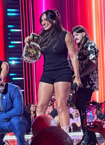 6d79f3bf125a55160f041c083e81f32f02f57cf81b87a2424c19b7821c30dc55 thumbnail