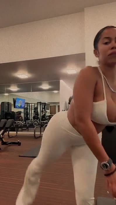 f646fe9fdef524fd8ffcb103ccfe15fc74ceda70cd3b62f7ed75e4039e2d9aea thumbnail