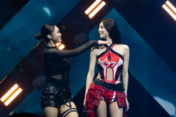 ef5c421a12aa32f370566e139daab75575c9372e978ee55c7ca9b245189d0603 thumbnail